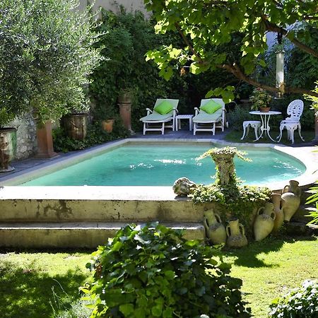 Les Saisons Bed & Breakfast วิลเนิฟ-เลส์-อาวิญง ภายนอก รูปภาพ
