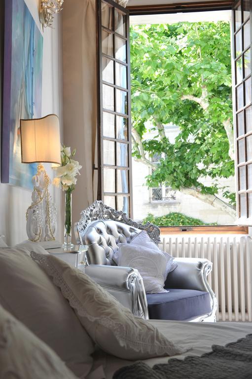 Les Saisons Bed & Breakfast วิลเนิฟ-เลส์-อาวิญง ภายนอก รูปภาพ