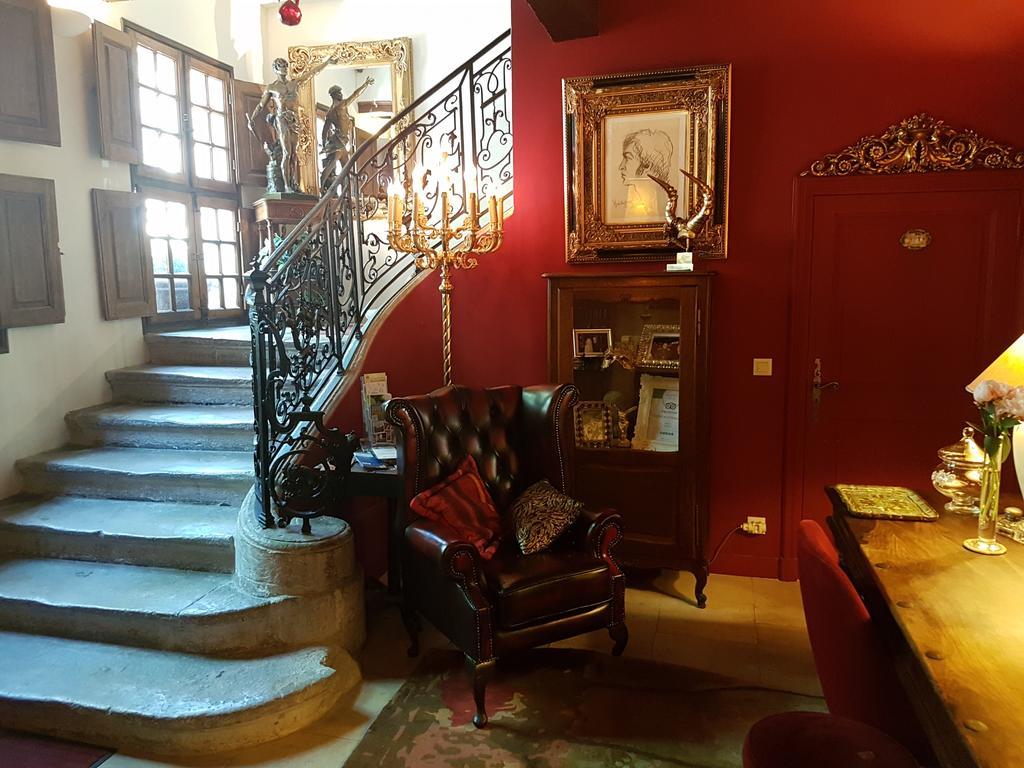 Les Saisons Bed & Breakfast วิลเนิฟ-เลส์-อาวิญง ภายนอก รูปภาพ