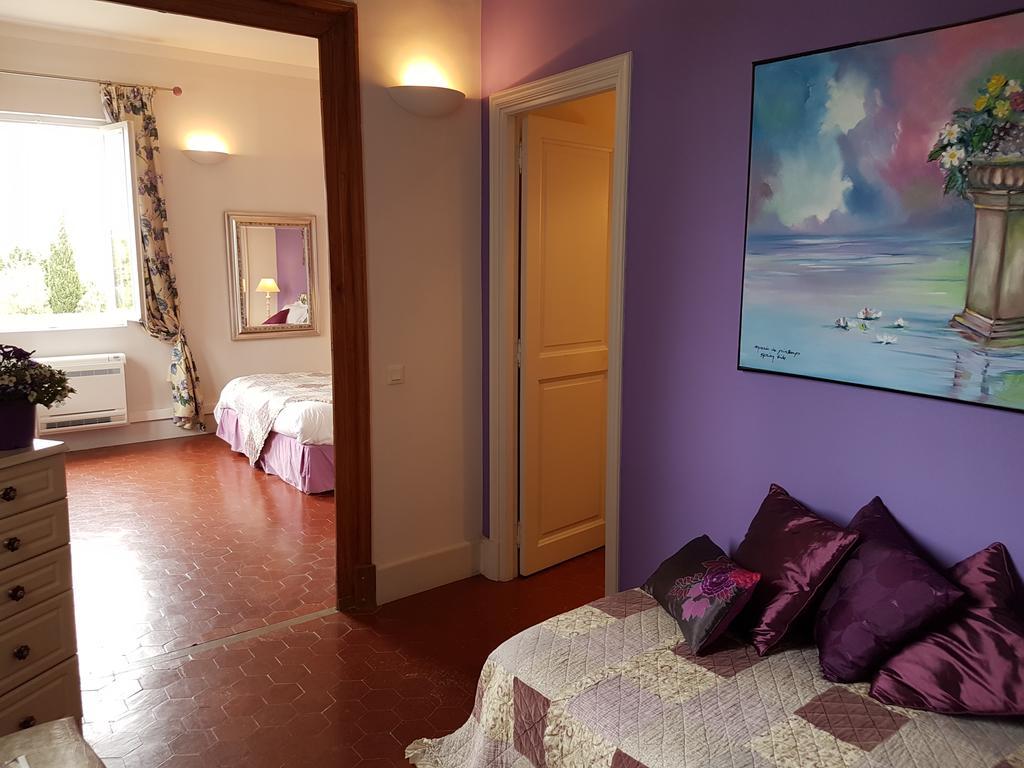Les Saisons Bed & Breakfast วิลเนิฟ-เลส์-อาวิญง ภายนอก รูปภาพ